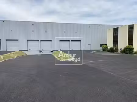location entrepôt lisses 91090 3078m²