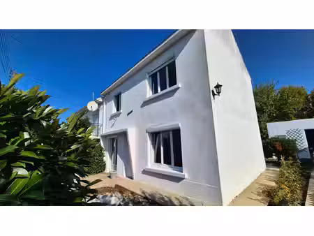 vente maison 5 pièces  76.24m²  rochefort