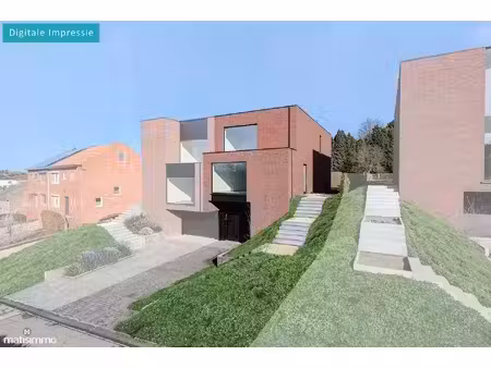 volledig afgewerkte en geschilderde nieuwbouwwoning (epb e10) met 3 slaapkamers  2 badkame