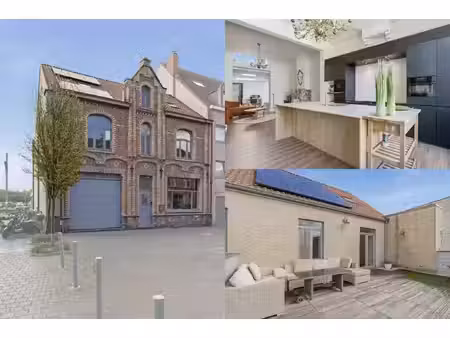 bijzonder ruime herenwoning te koop in het centrum van ieper