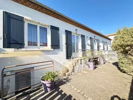 a saisir rapidement maison 3 chambres très proche centre ville en parfait état