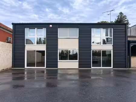 immeuble de bureaux 150m2