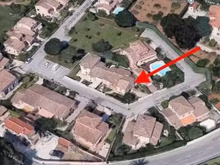 vente maison à la londe-les-maures (83250) : à vendre / 86m² la londe-les-maures