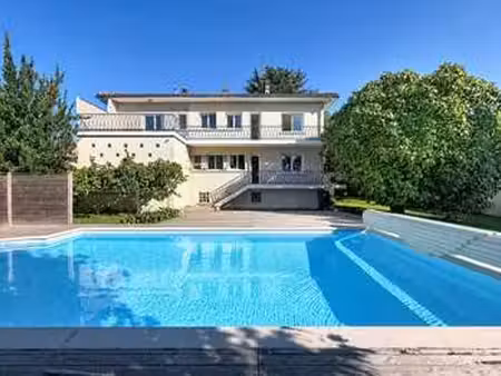 vente maison piscine à saintes (17100) : à vendre piscine / 185m² saintes