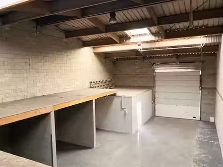 vente/location local d'activités morainvilliers 282 m²