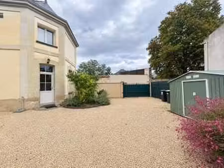location maison à doue-la-fontaine (49700) : à louer / 38m² doue-la-fontaine