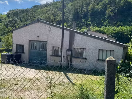 location local d’activités 160m²