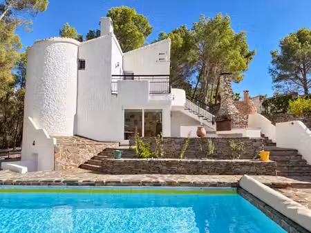 vente propriété 7 pièces 250m2 perpignan 66100 - - surface privée
