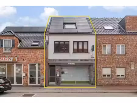 te koop – instapklare frituur met bovenliggend appartement  3 garages en tuin – olen