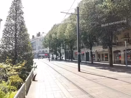 location bureaux nantes 44000 200m²
