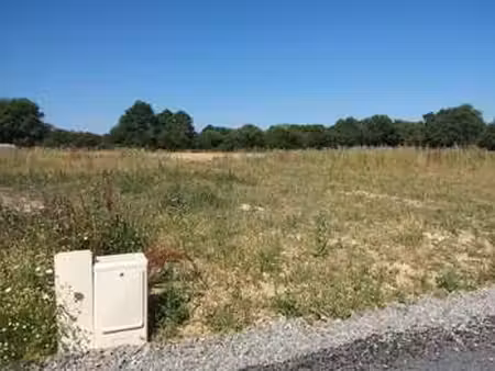 vente terrain à grandchamps-des-fontaines (44119) : à vendre / 700m² grandchamps-des-fonta