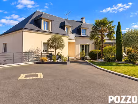 a vendre - avranches - maison 9 pièce(s) 195.82 m² + spa de nage + géothermie + dpe b + au