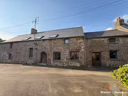 maison de 376 m² avec piscine en campagne secteur gorron
