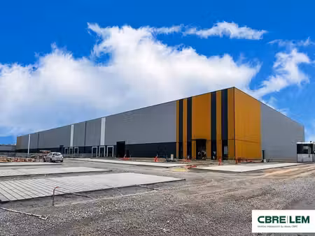 location entrepôt mondeville 14120 2164m² à 8401m²