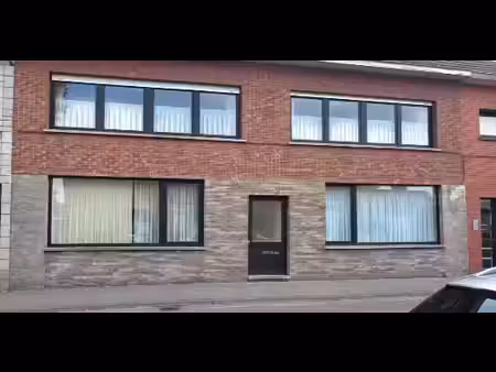 appartement te koop in kapellen met 3 slaapkamers