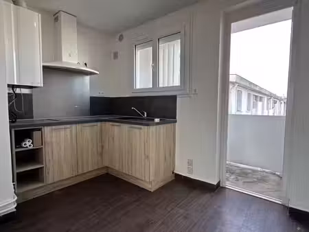 appartement t3 rénové - le passage- 55.29 m²