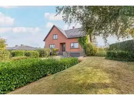 villa à vendre avec garage et terrasse   mariembourg (vbe79140)