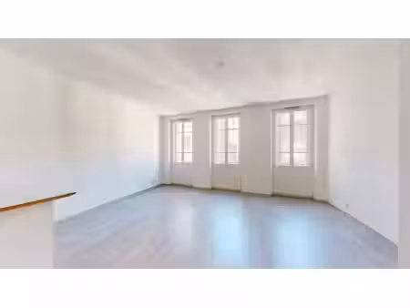 appartement à vendre - t3 entièrement rénové - 2e arrondissement