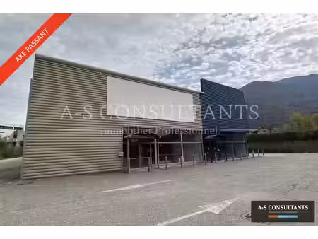 location local commercial