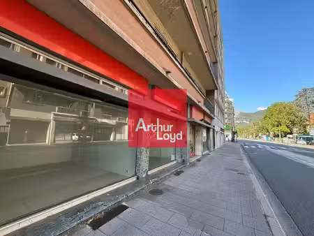 location local commercial 107m² grenoble 38100