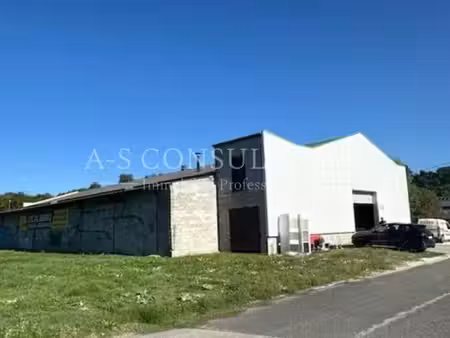 location local commercial