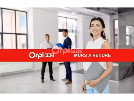vente commerce lons 64140 863m²