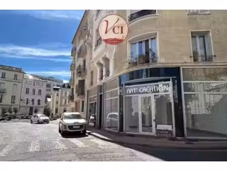 location local commercial 49m² vichy 03200