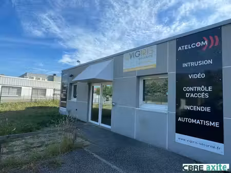 location local professionnel 151m² seyssins 38180
