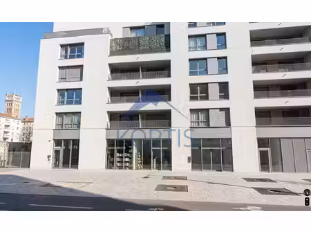 location local commercial 192m² lyon 7ème