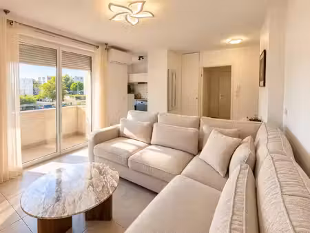 la seyne-sur-mer t2 avec terrasse & grand stationnement en