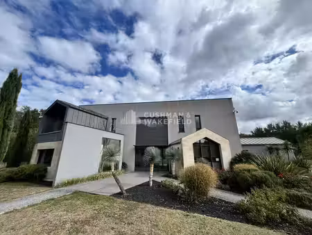vente bureaux beychac et caillau 33750 460m²