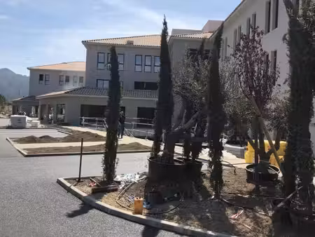 location bureaux aubagne 13400 86m²