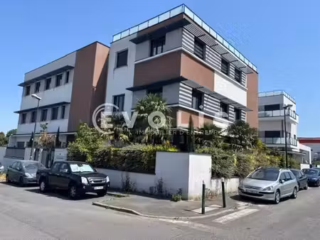 location bureaux noisy le grand 93160 40m²