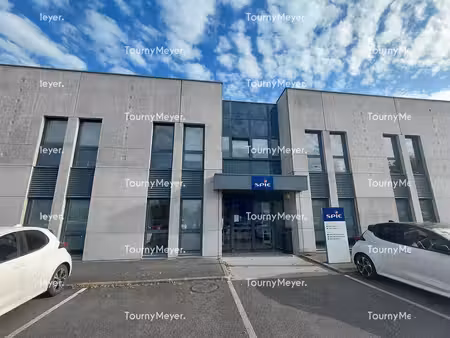 location bureaux 928m²