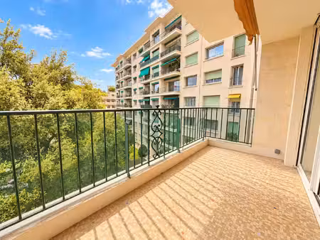 marseille 13008 résidence île de france t3 de 76 m2 avec