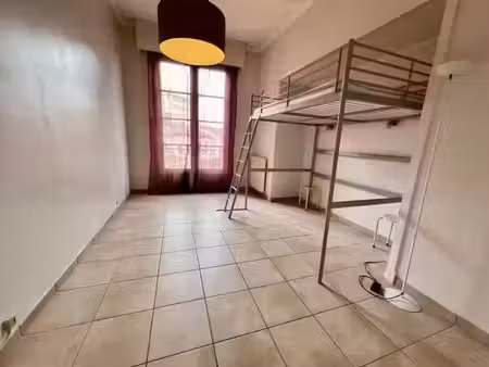 t1 bis avec parking au fer à cheval