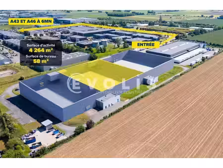 location local d’activités saint priest 69800 4714m²