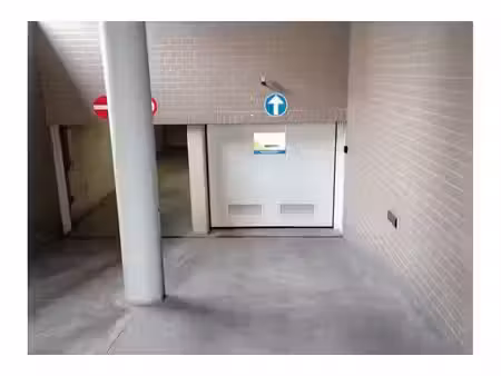 garage à louer à avenue du frioul 10 evere (vbe79511)