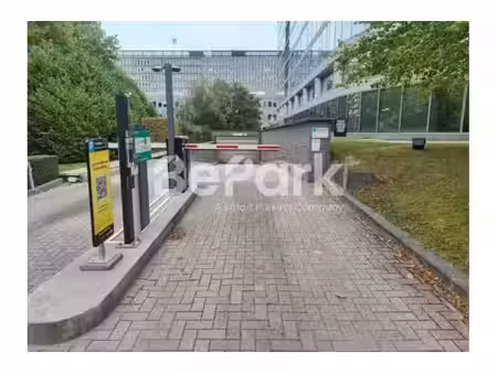 garage à louer à boulevard auguste reyers 70 schaerbeek (vbe79625)