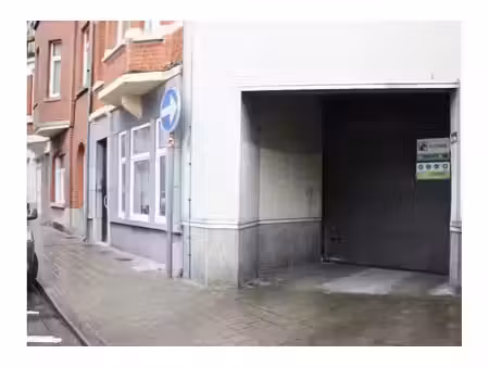 garage à louer à rue de l'agriculture 46 schaerbeek (vbe79499)