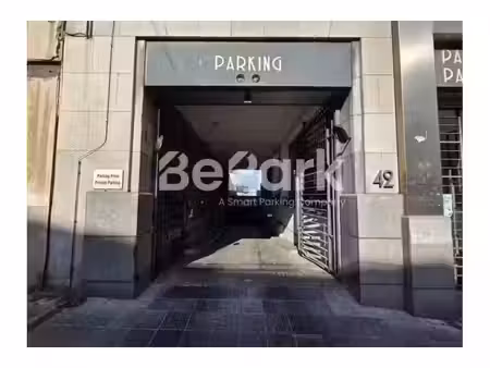 garage à louer à rue des palais 42 schaerbeek (vbe79580)