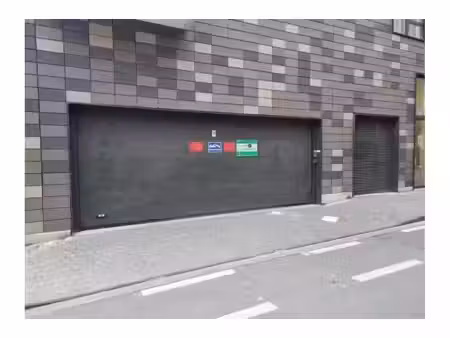 garage à louer à rue edmond bonehill 30 molenbeek-saint-jean (vbe79582)