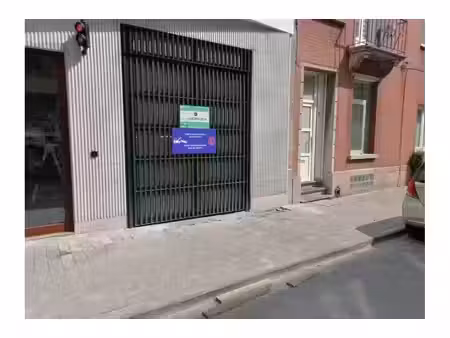 garage à louer à rue le lorrain 26 molenbeek-saint-jean (vbe79610)