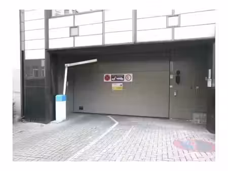 garage à louer à rue d'idalie 7 ixelles (vbe79393)