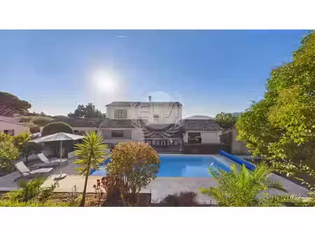 villa à plan de la tour