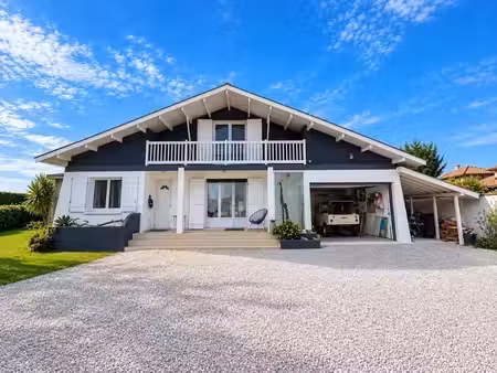 location meublée maison 5 pièces 149 m² à angresse (40150)  1 980 €