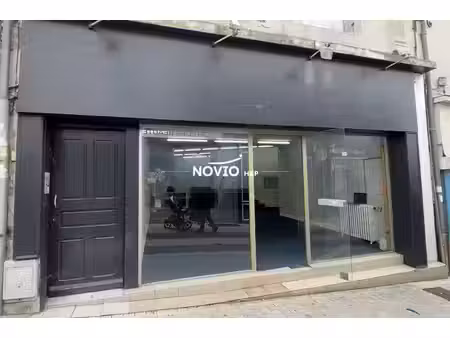 location locaux professionnels 3 pièces 150 m² à chatellerault (86100)  700 €