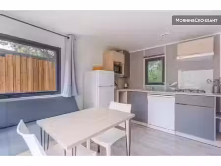 location meublée locaux professionnels 1 pièce 18 m² à saint-julien-de-concelles (44450)  