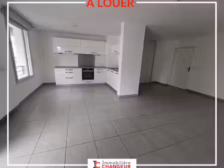 location appartement 2 pièces 56m2 voiron 38500 - 765 € - surface privée