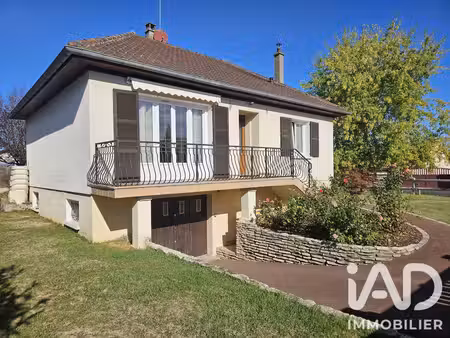 maison traditionnelle à villeneuve-sur-yonne (89500)